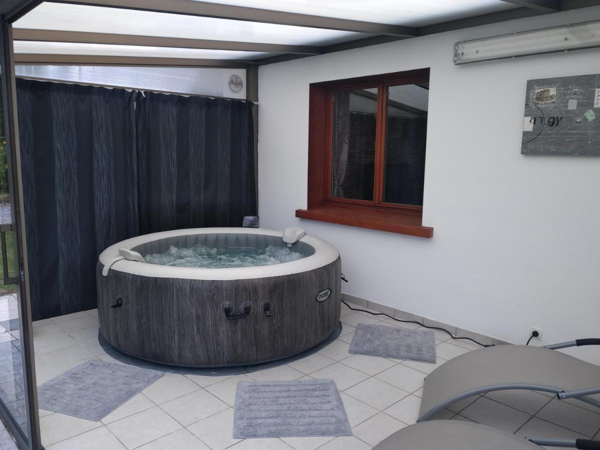 Gîte de la Souche avec jacuzzi Doudeauville Extérieur photo