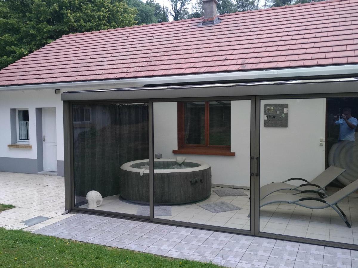 Gîte de la Souche avec jacuzzi Doudeauville Extérieur photo